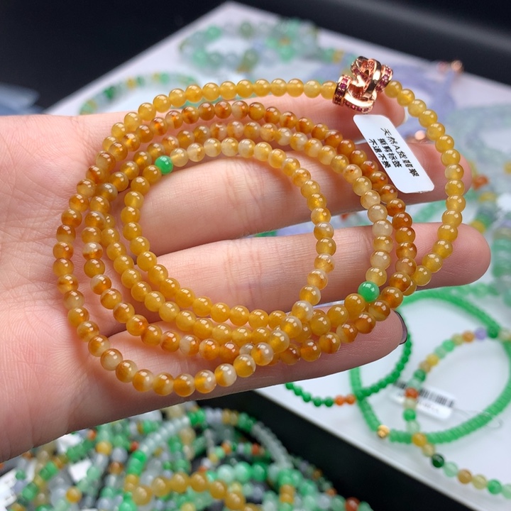 翡翠手镯未镶嵌卡