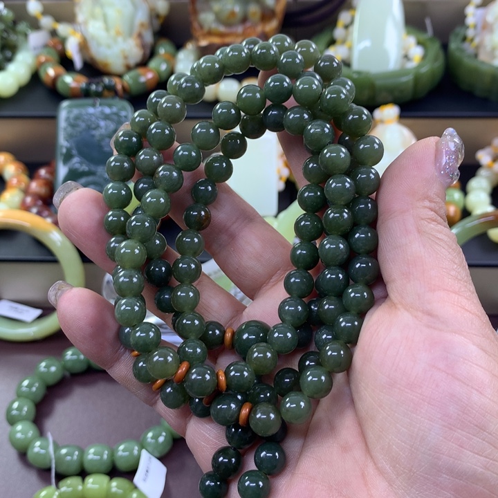 项链未镶嵌透闪石质玉