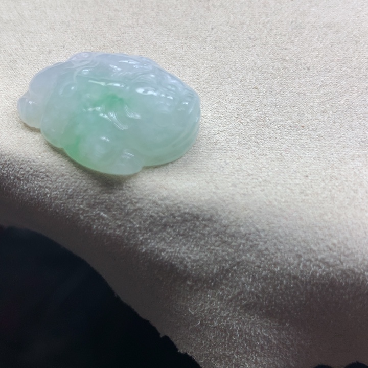 翡翠颈饰未镶嵌吊坠