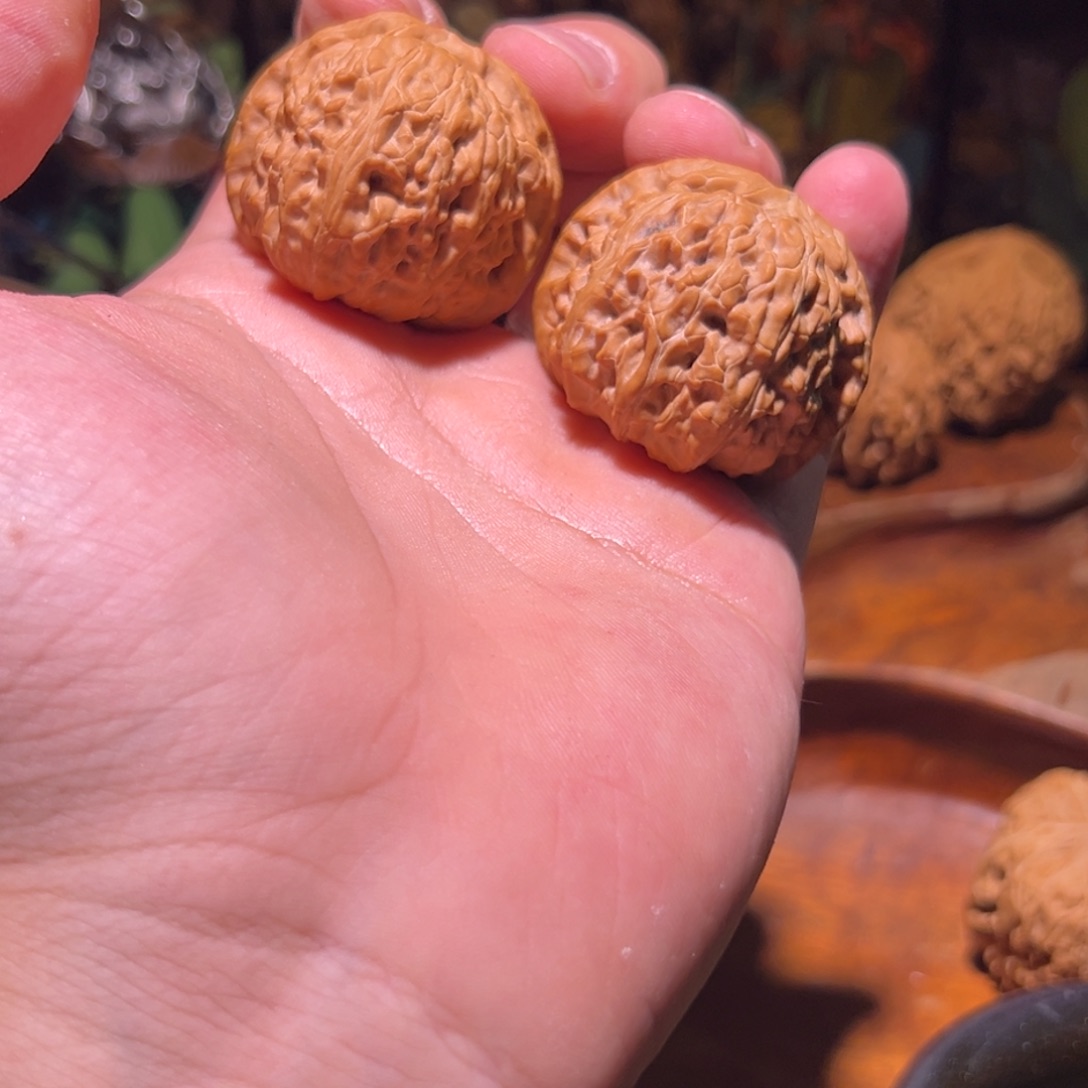 吊坠文玩核桃38全品球白白狮子一对