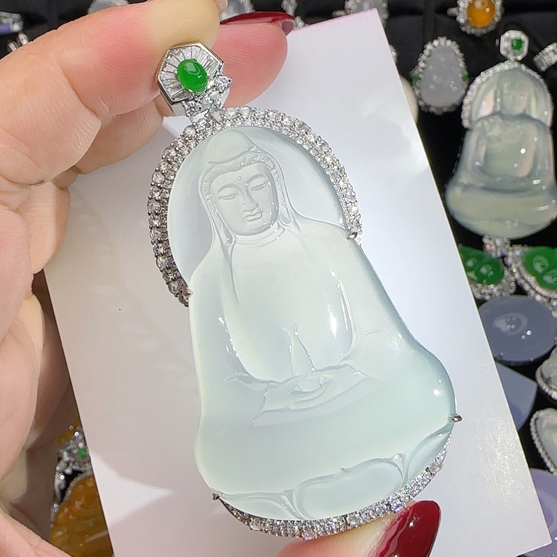 翡翠18K金镶嵌颈饰天然翡翠