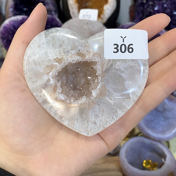 未镶嵌水晶大型摆件（非配饰）
