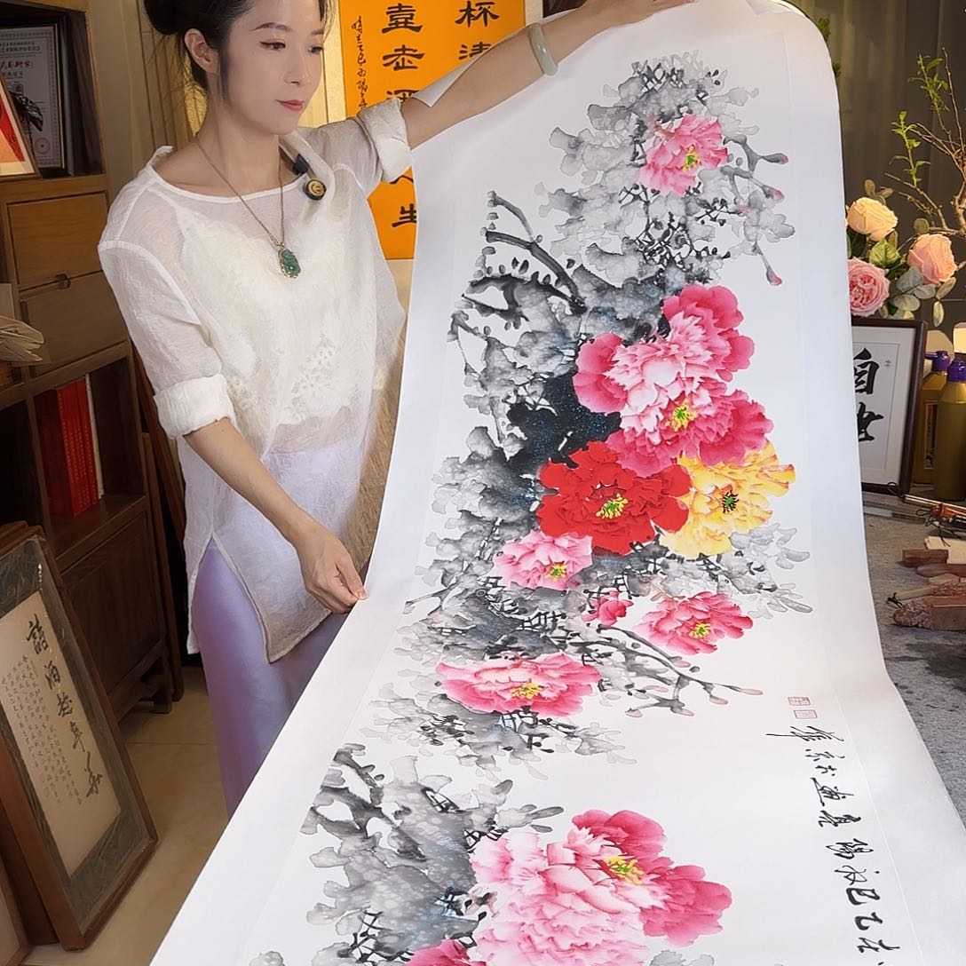 国画伊人阳亮牡丹国画