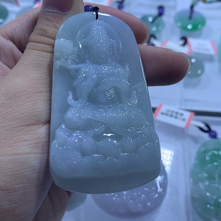 翡翠未镶嵌颈饰天然翡翠A货吊坠
