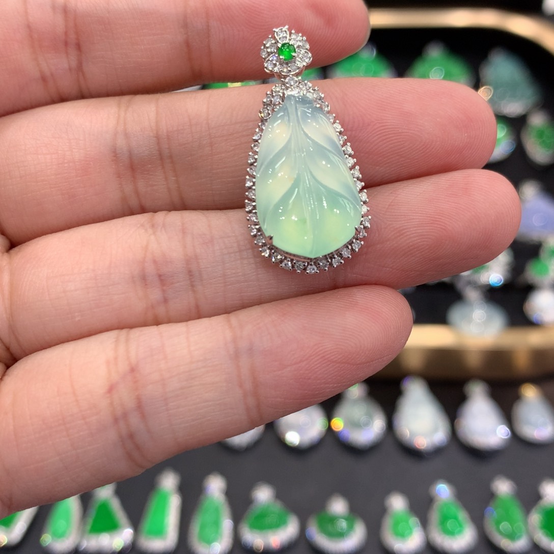 翡翠18K金镶嵌吊坠(不含链)吊坠