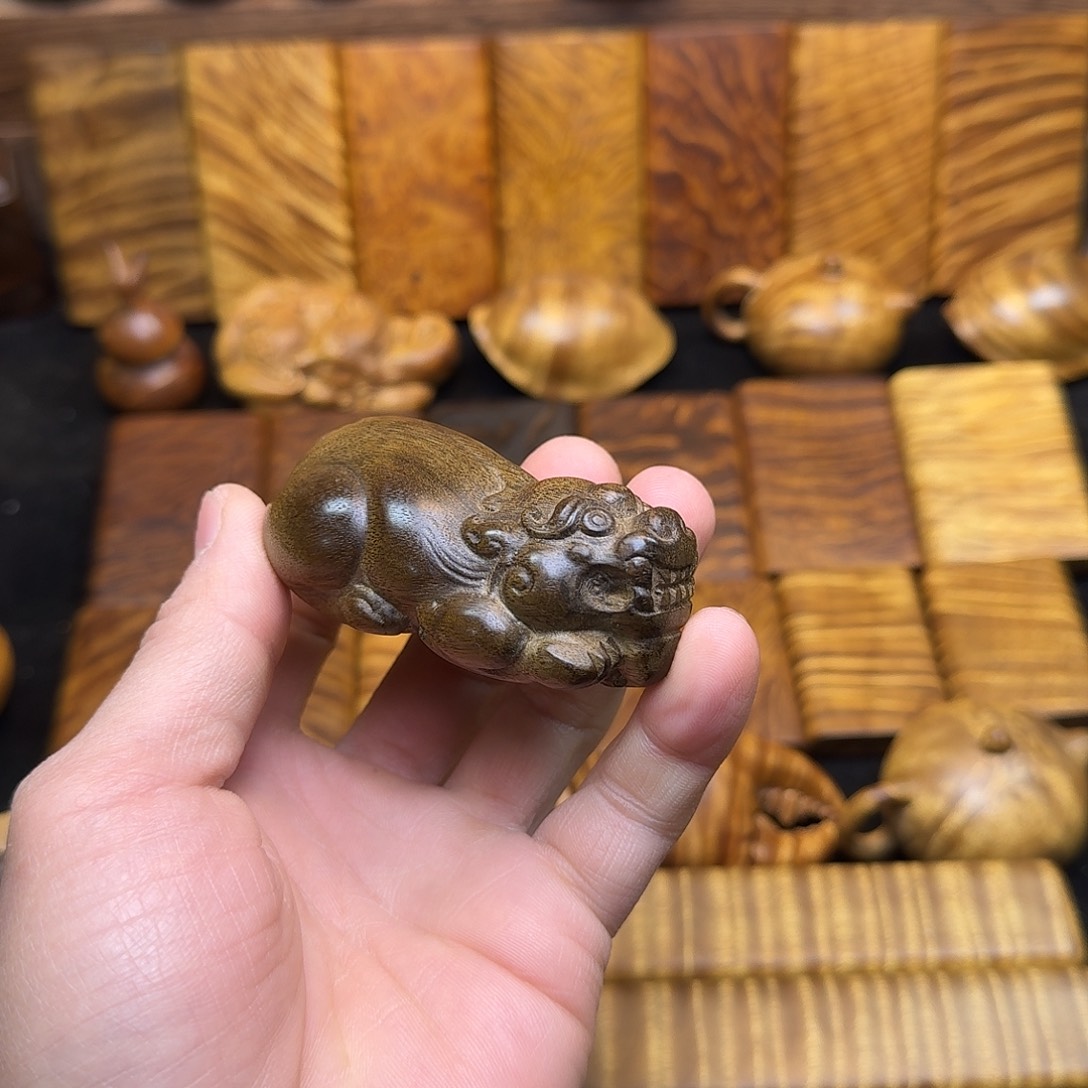 楠木金丝楠木无事牌