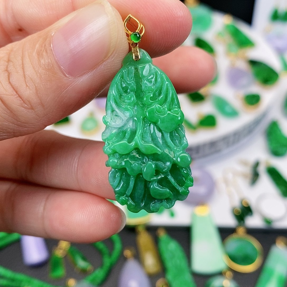 翡翠吊坠(不含链)18K金镶嵌