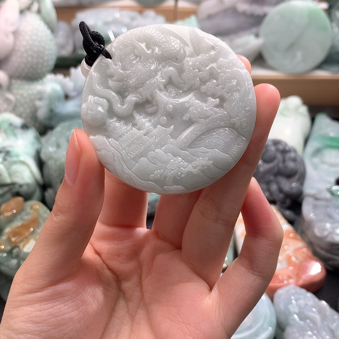吊坠(不含链)未镶嵌翡翠