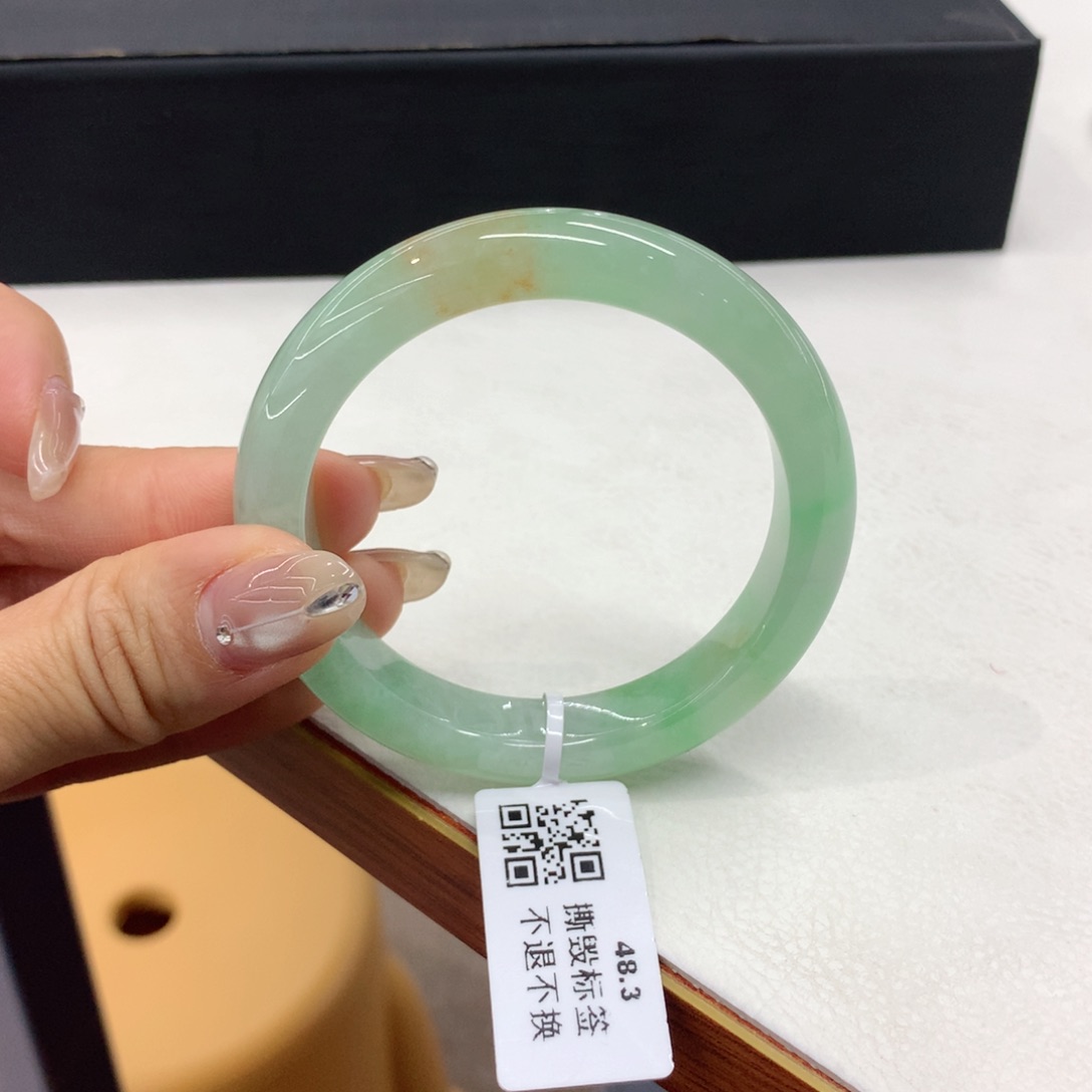 翡翠手镯未镶嵌缅甸翡翠手镯