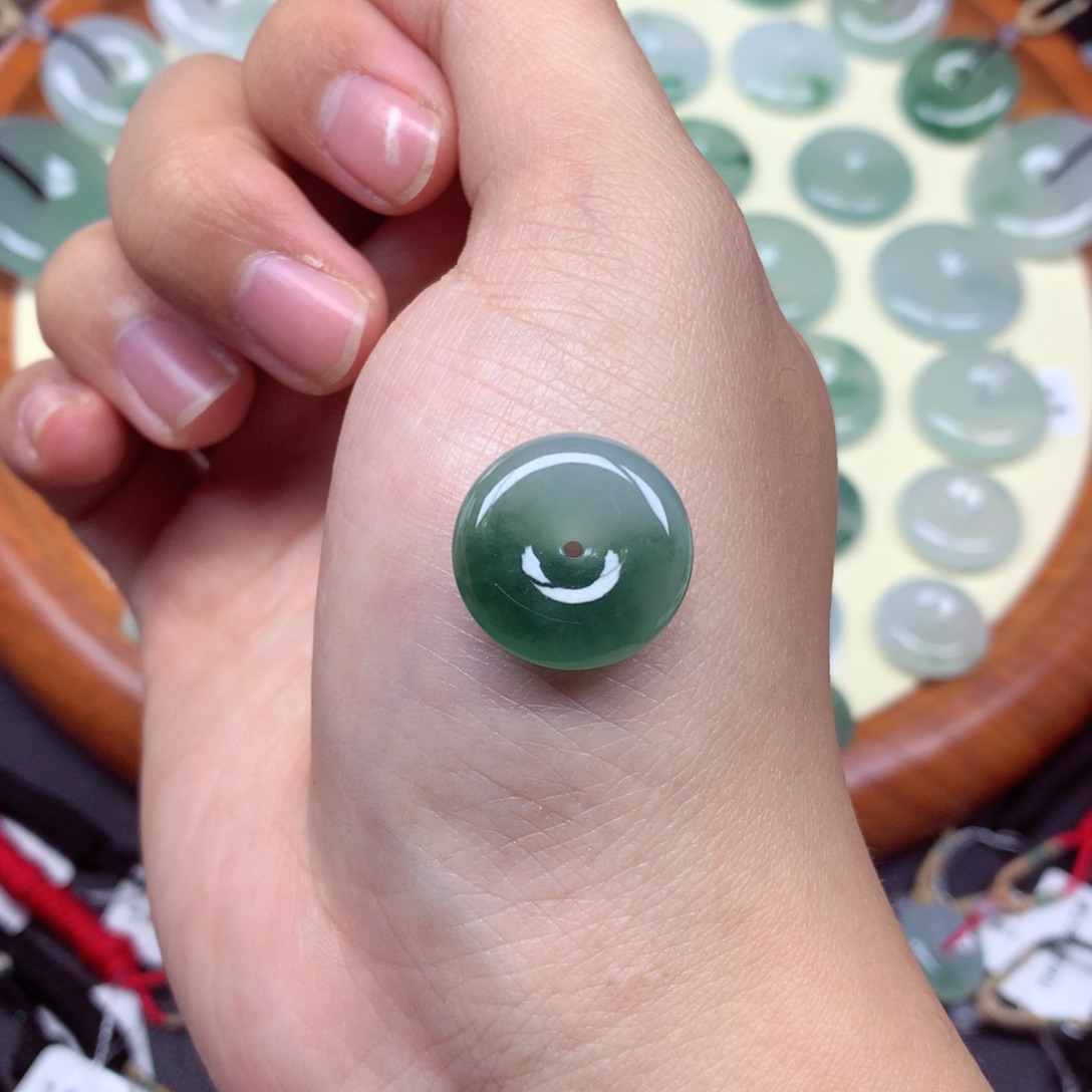 翡翠未镶嵌颈饰吊坠18.3/5.5mm