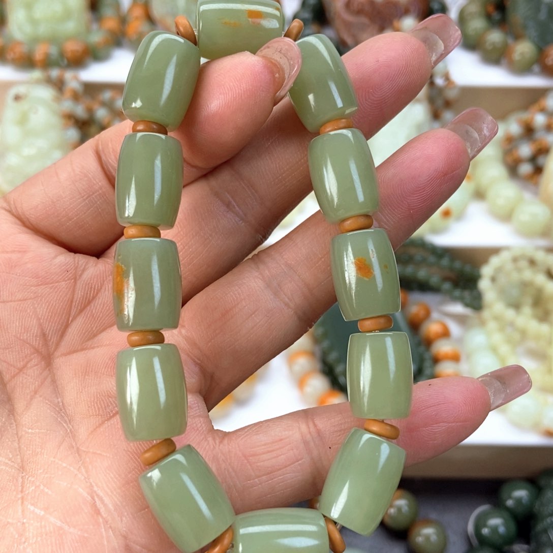 透闪石质玉手串未镶嵌