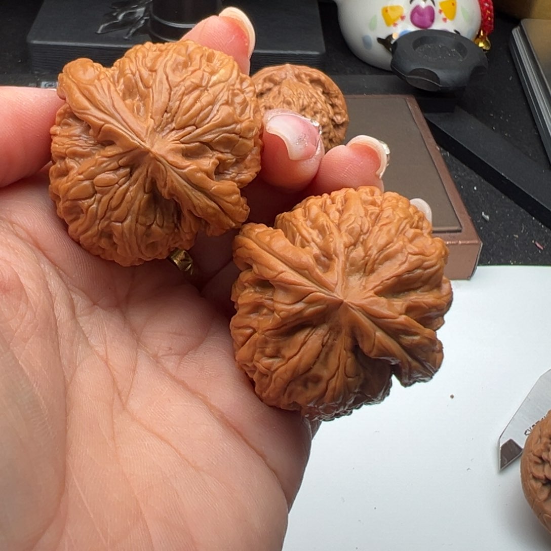 文玩核桃把件红锦鲤42