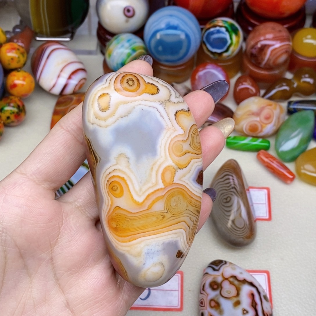 玛瑙/玉髓未镶嵌珠宝奇石