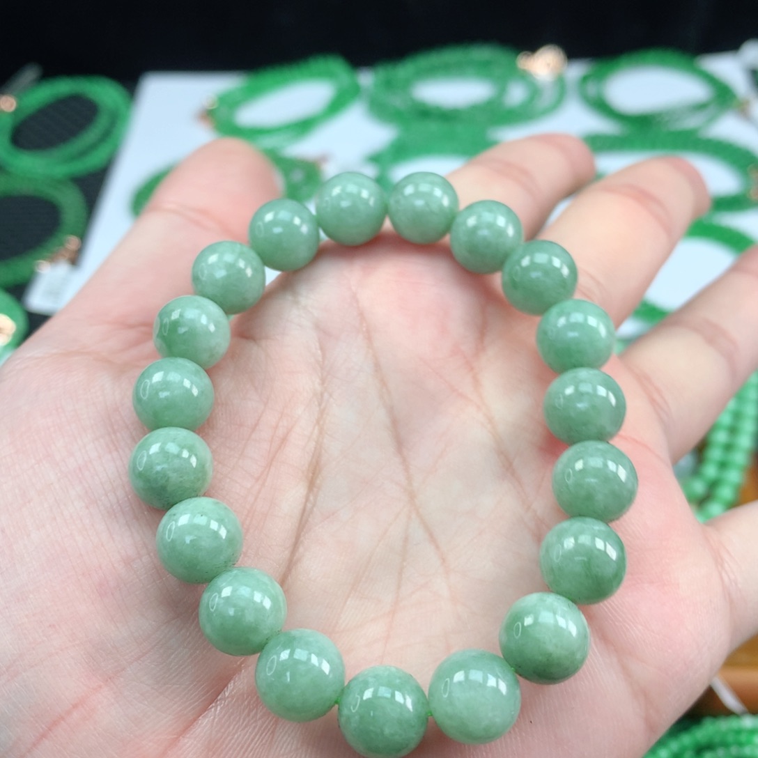 翡翠手链未镶嵌翡翠