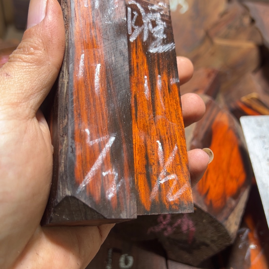 睡***醒交趾黄檀（大红酸枝）