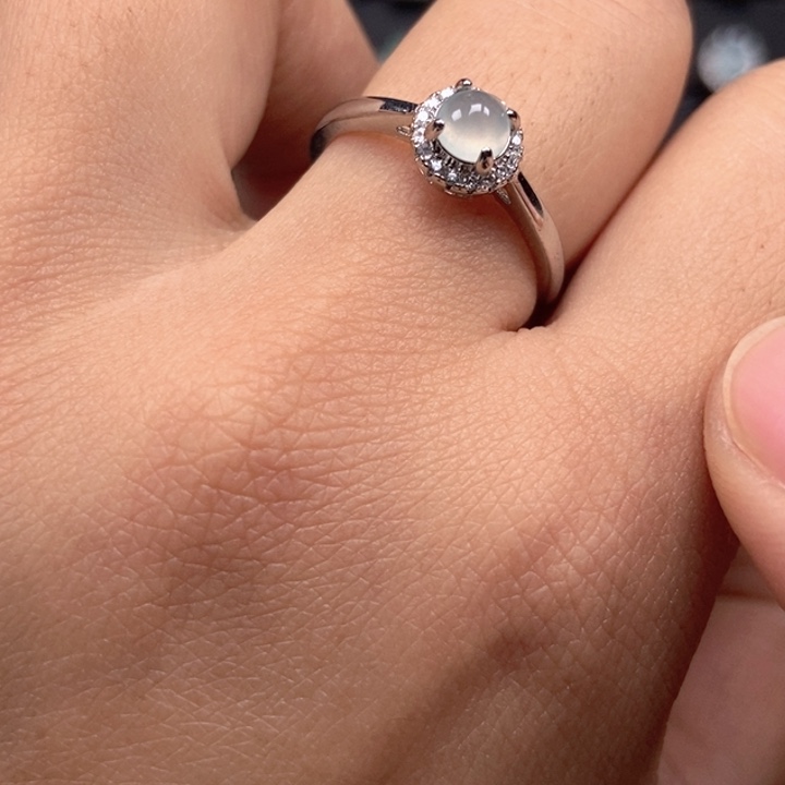 翡翠未镶嵌戒指戒指