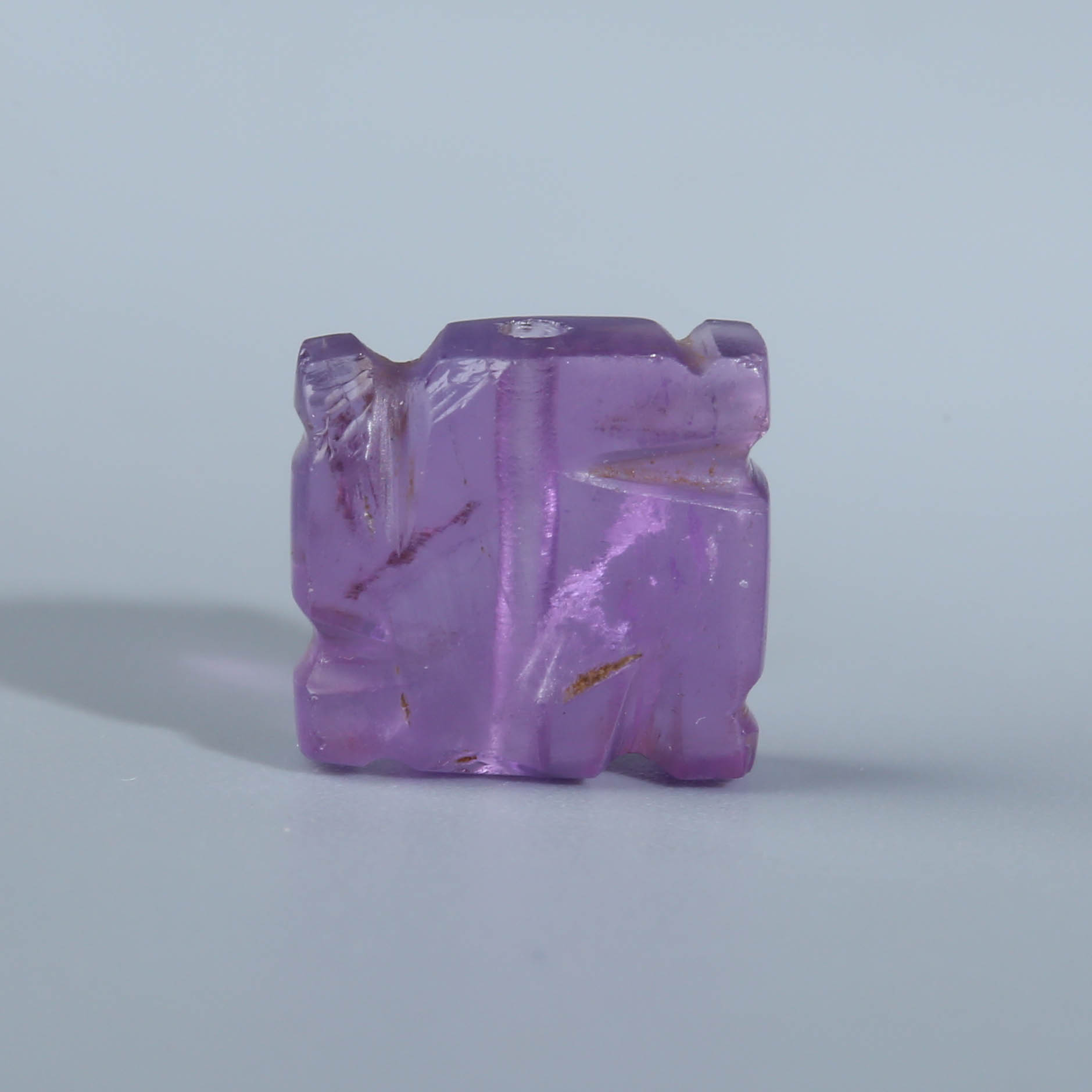 H06-098 东南亚泰国南部三桥山万字符紫水晶珠  9.7*9mm