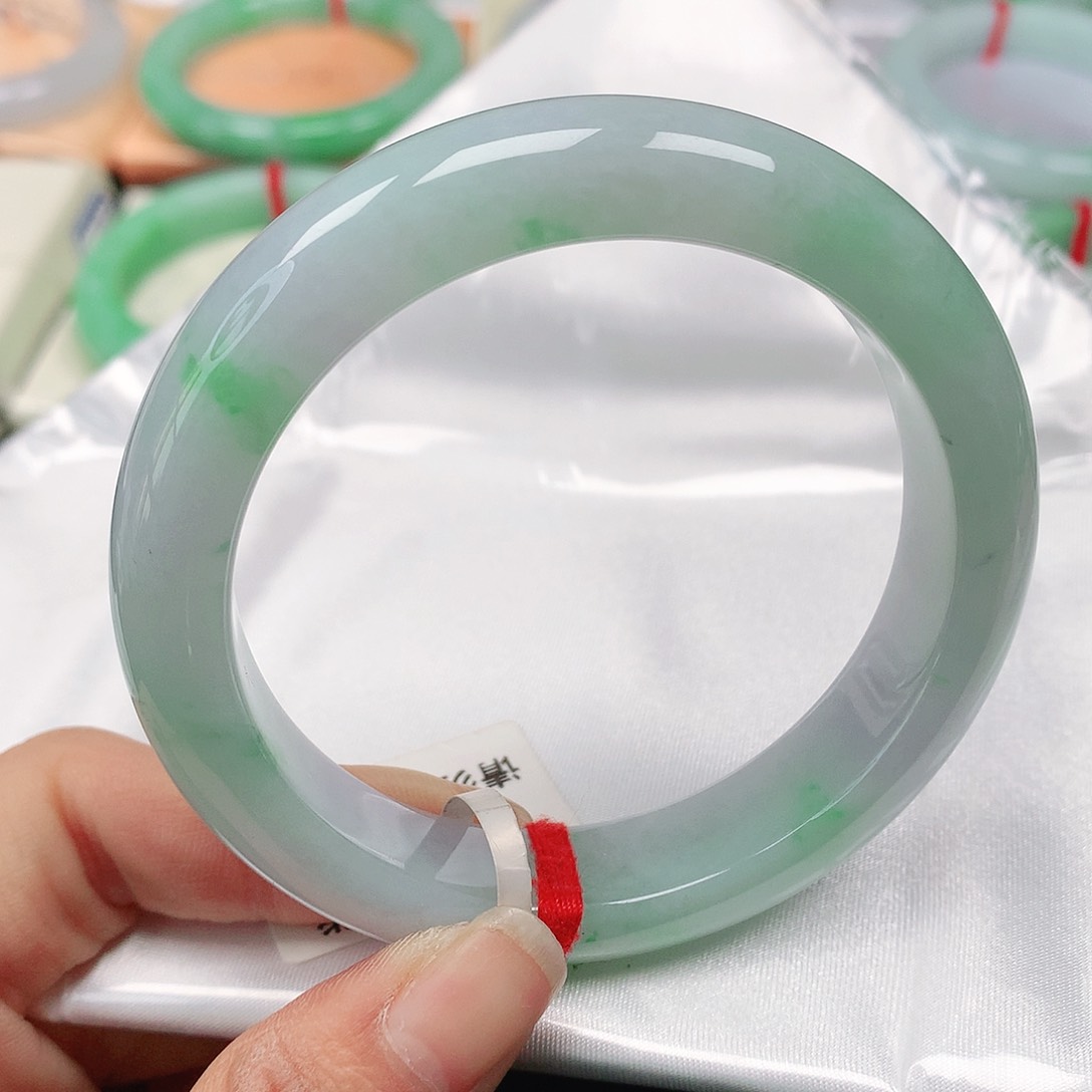 翡翠手镯未镶嵌天然翡翠手镯56