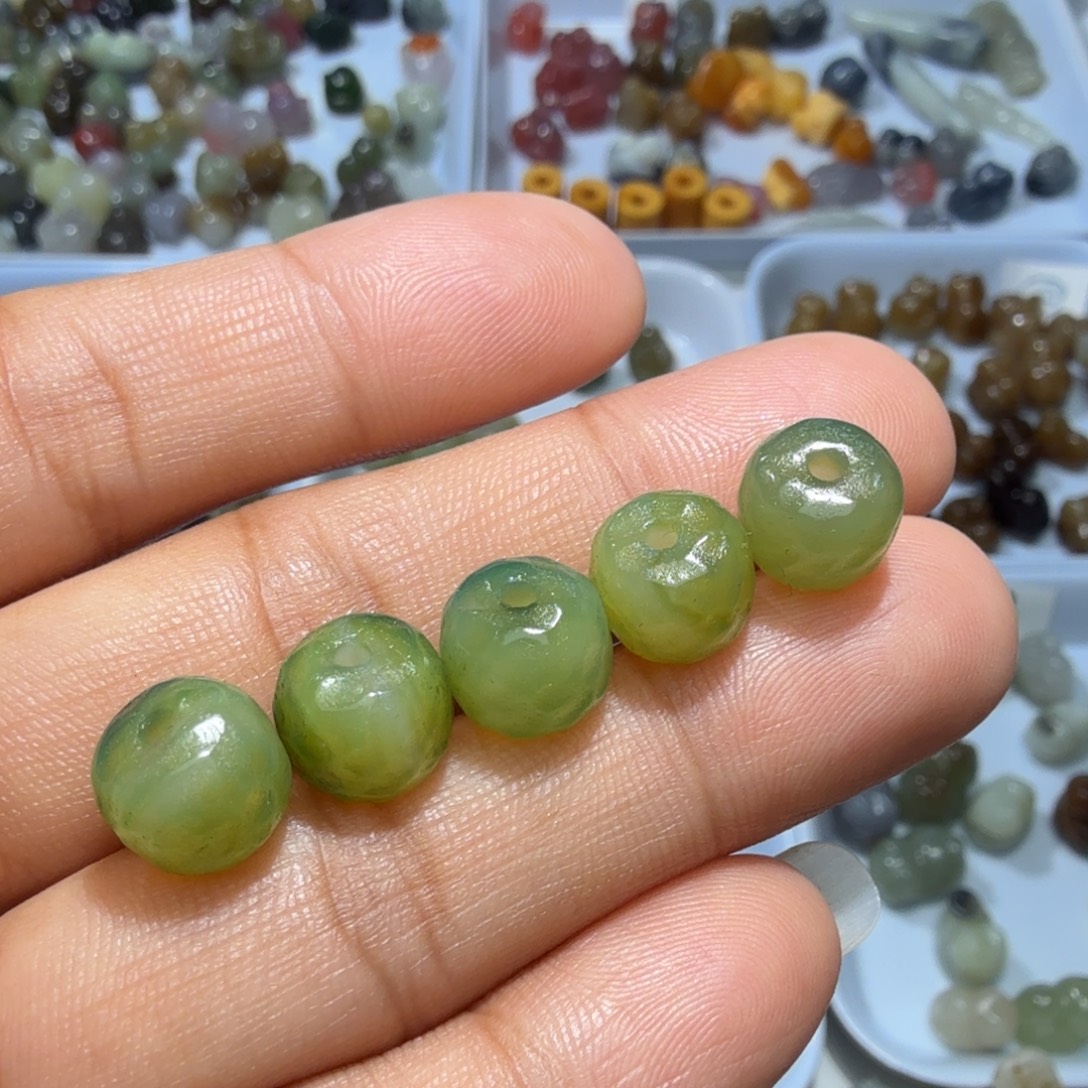 和田玉未镶嵌珠宝奇石卡10