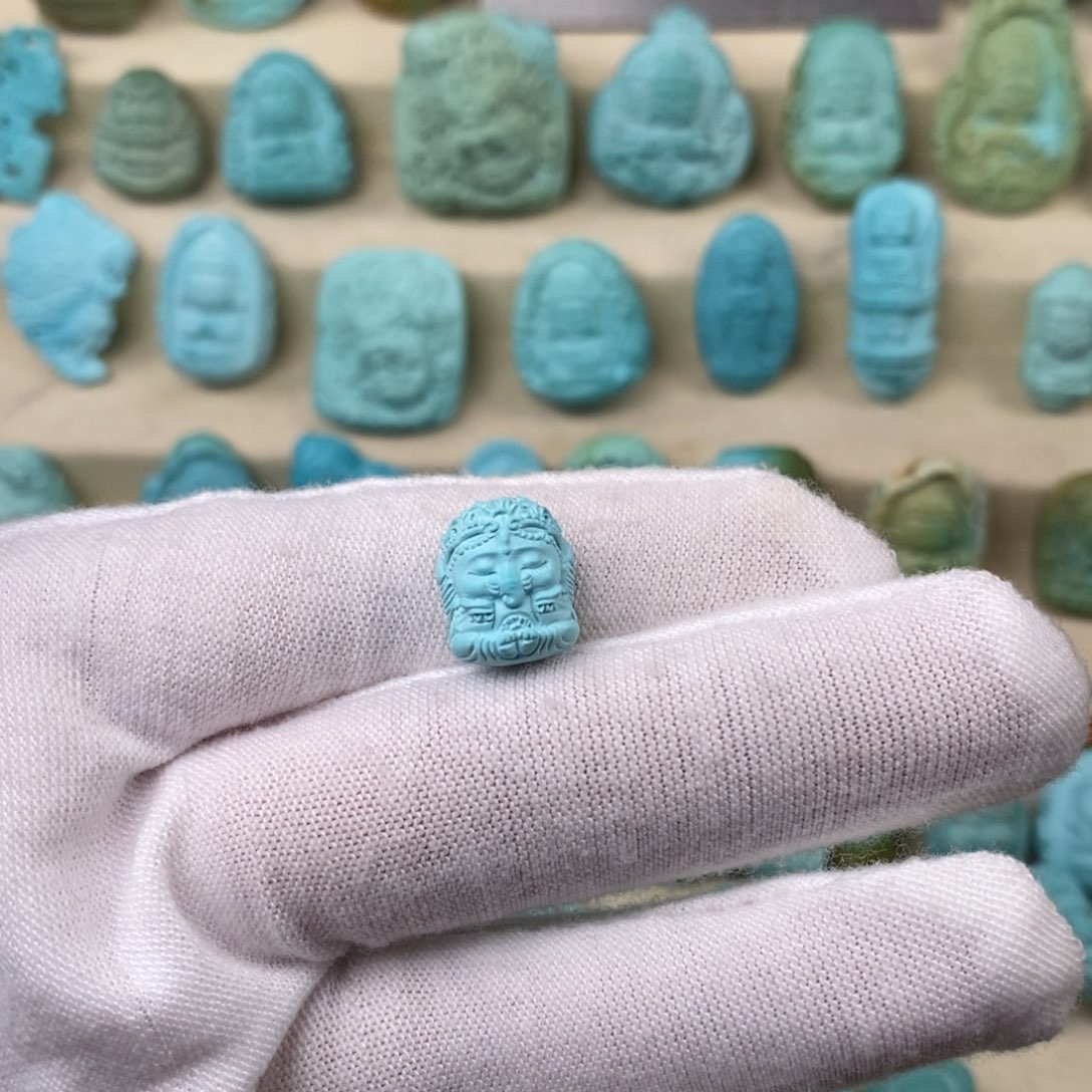 绿松石珠宝奇石未镶嵌小**?