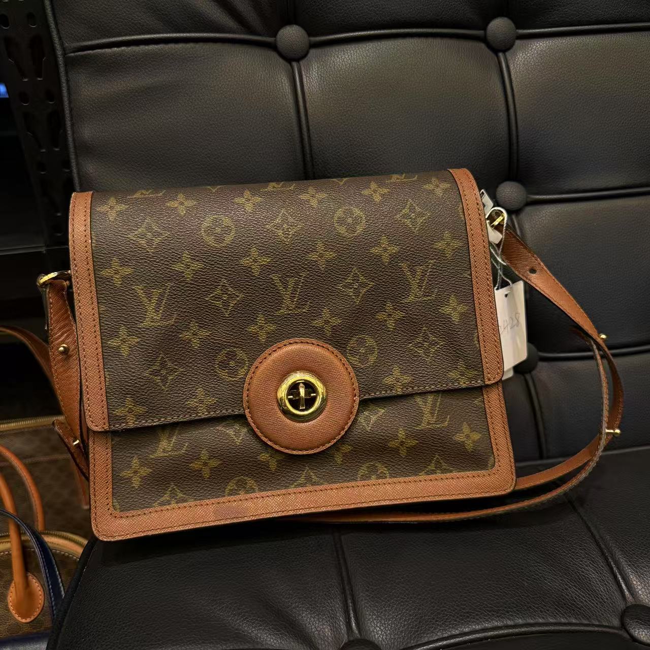 95新 LouisVuitton/路易威登 二弟/95新/2428/单肩包