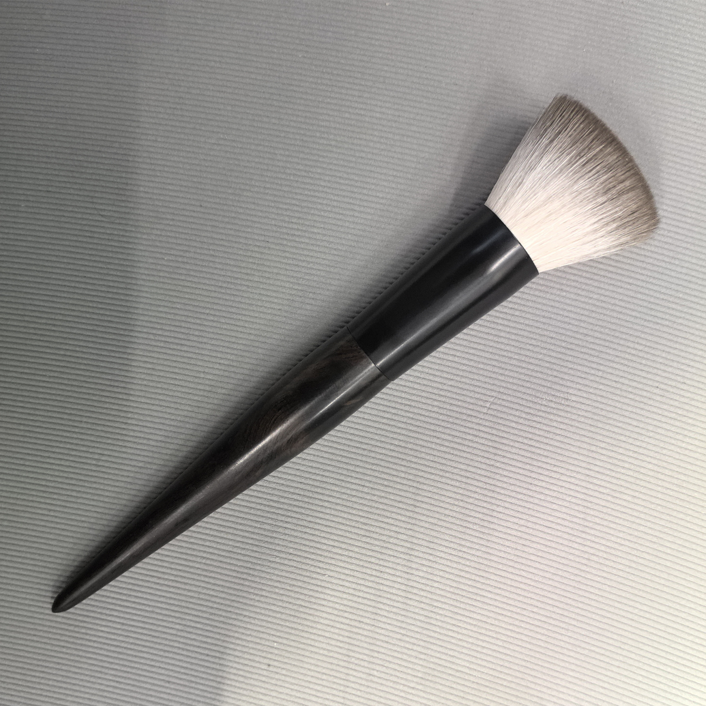 黑檀木柄狐狸毛动物毛超柔软平头散粉刷腮红刷粉饼刷美妆化妆刷