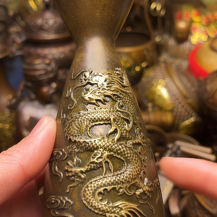精美铜器批发档口