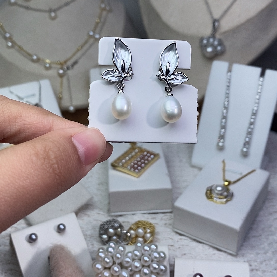 银S925镶嵌淡水珍珠耳饰