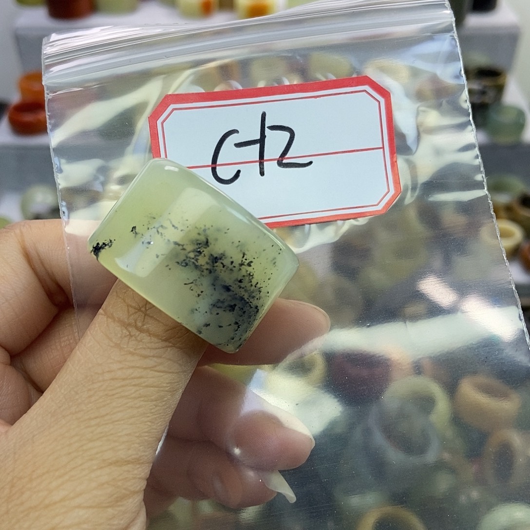 宁***师蛇纹石玉未镶嵌戒指