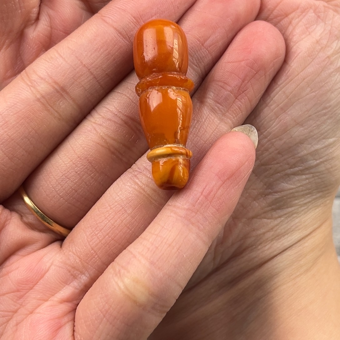 大***简蜜蜡未镶嵌颈饰老蜜蜡