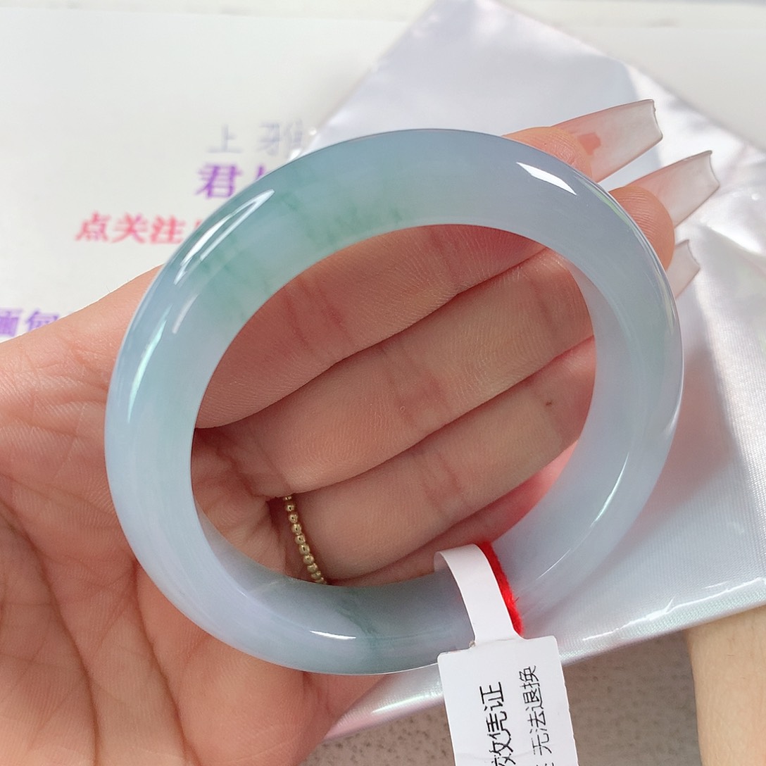 翡翠手镯未镶嵌⑨⑧