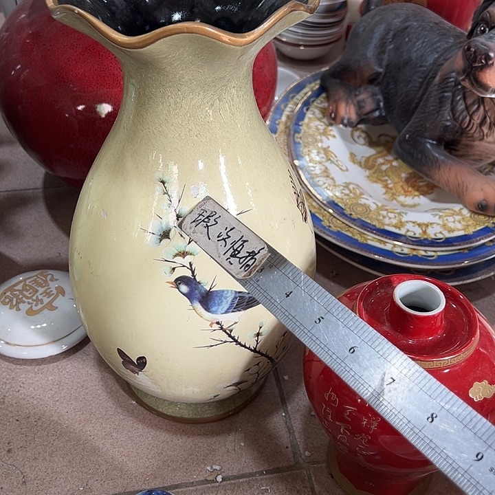 瓷片瑕。。。。。。。。。。。。。。。。