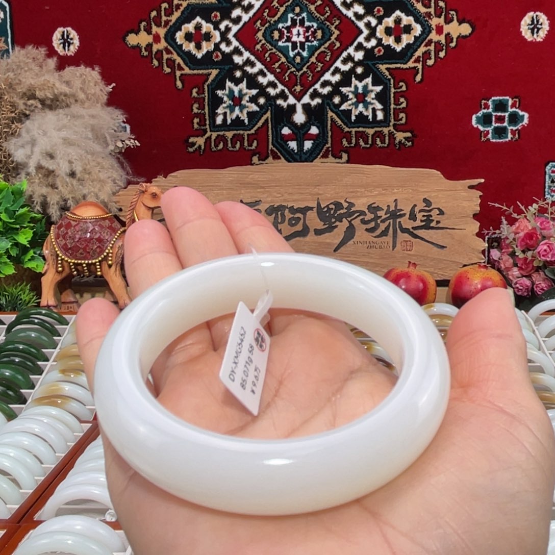 未镶嵌手镯和田玉天然且末老料