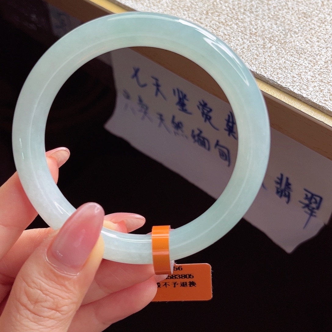 翡翠未镶嵌手镯手镯