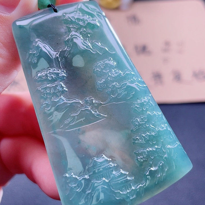 翡翠吊坠(不含链)未镶嵌