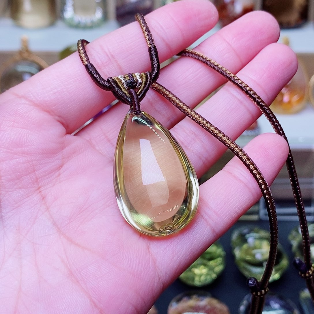 吊坠(赠链)未镶嵌水晶