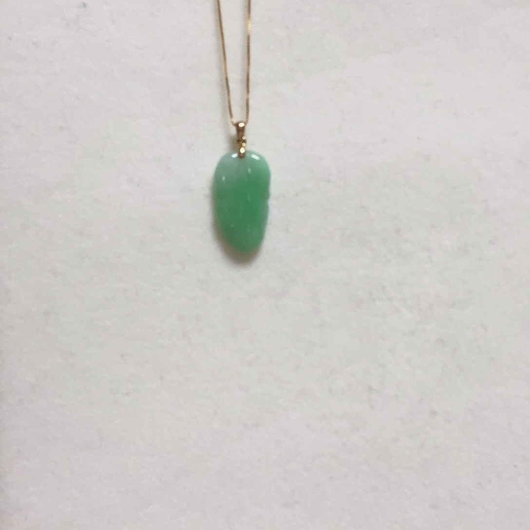 翡翠颈饰18K金镶嵌简单