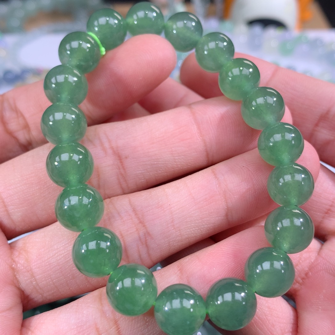 翡翠手链未镶嵌翡翠