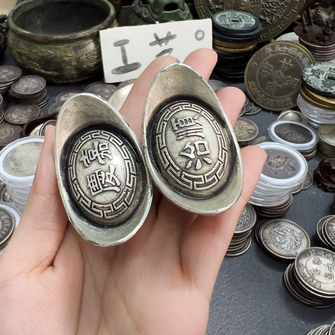 金属复古风格摆件