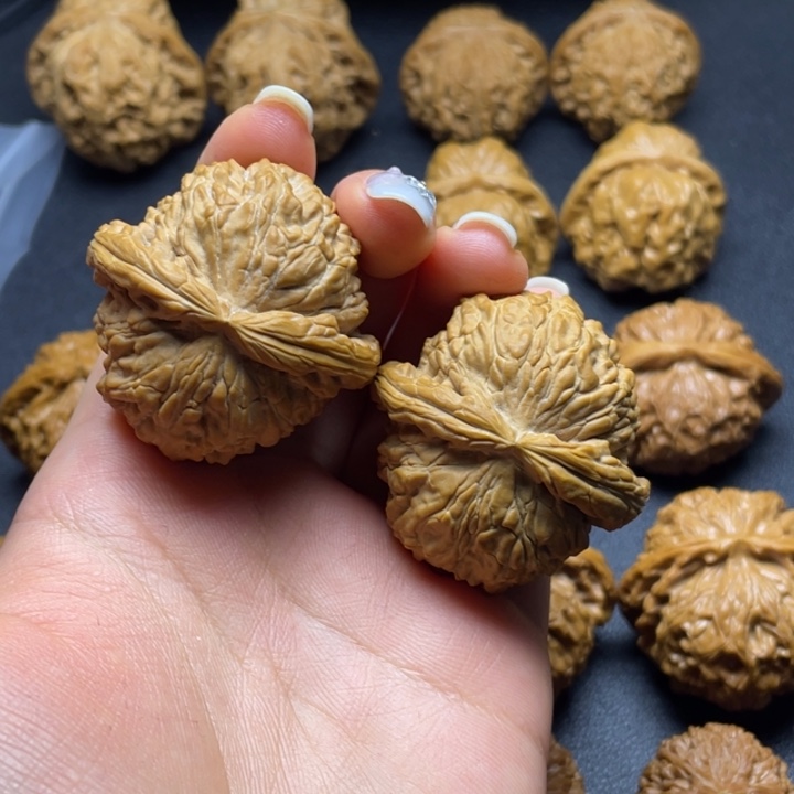 吊坠文玩核桃42球白