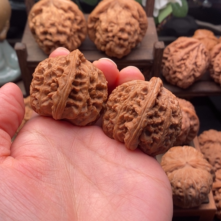 莫***心文玩核桃把件白狮子40