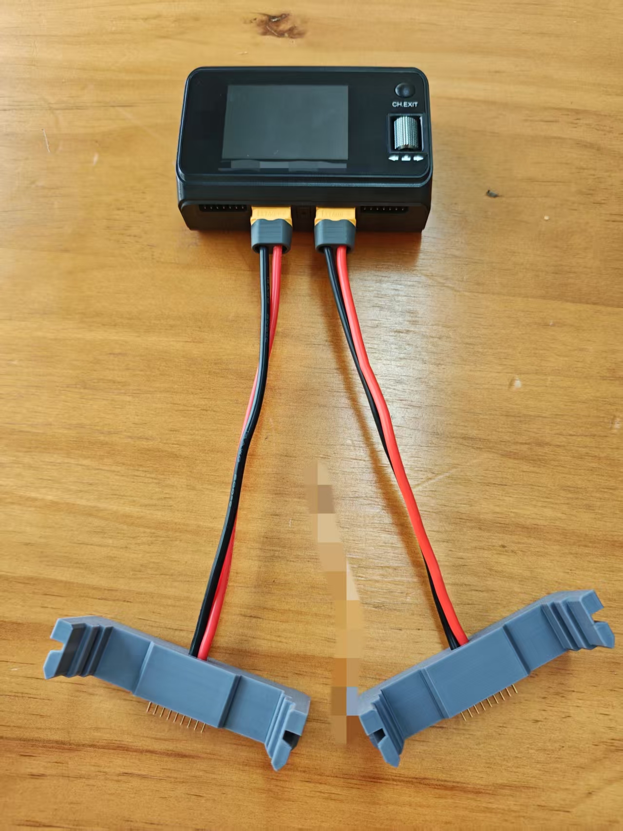 4DT车载快充完美解决用电无忧问题 