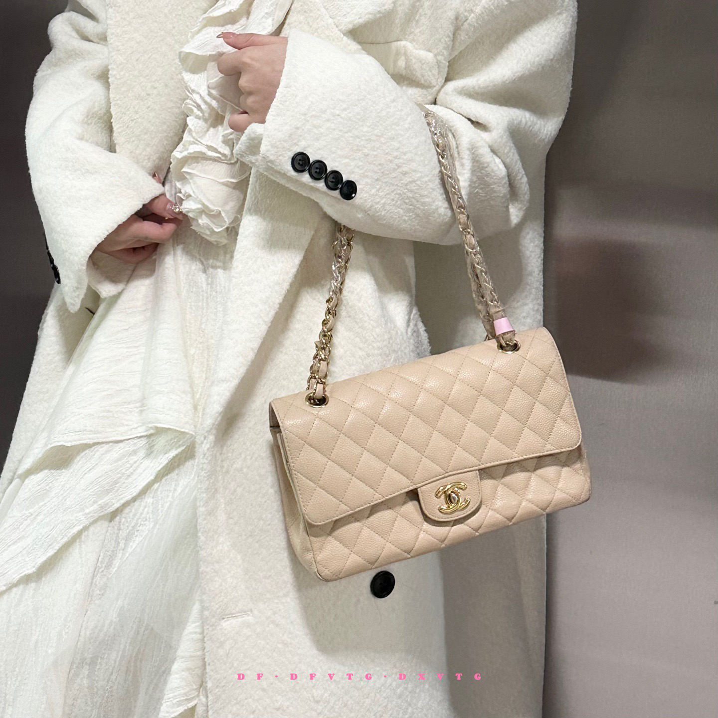 95新 Chanel/香奈儿 chanel 奶茶色荔枝牛cf斜挎包