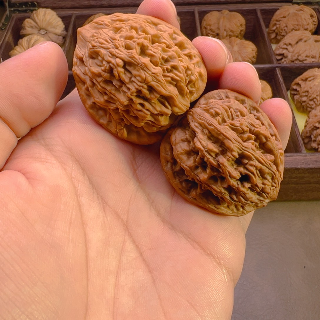 文玩核桃把件虎头