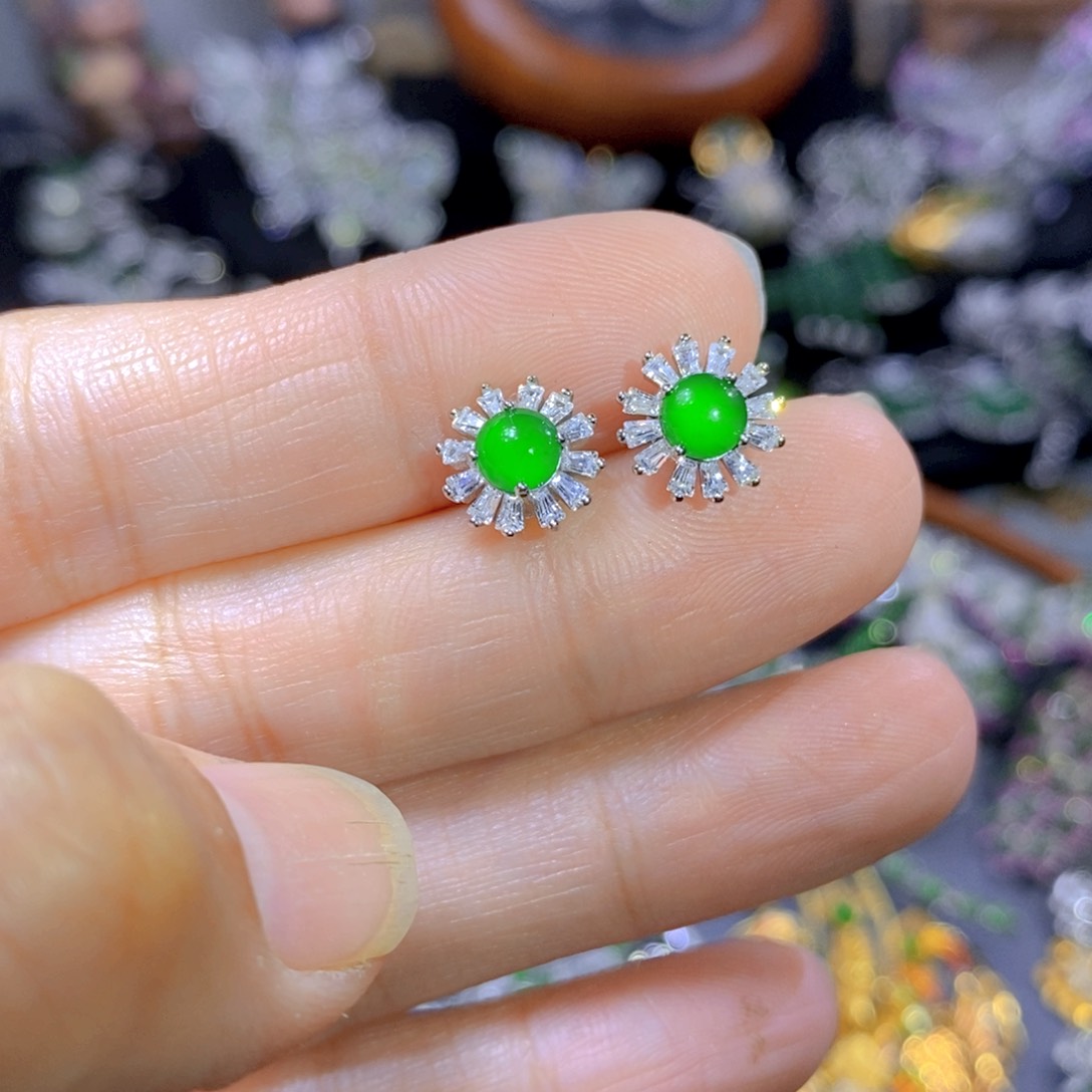 翡翠颈饰银S925镶嵌天然翡翠