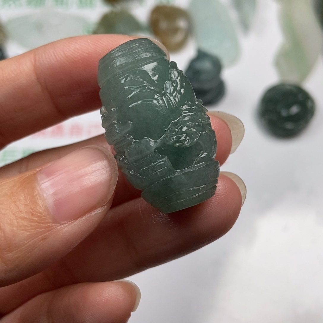 定制翡翠未镶嵌翡翠