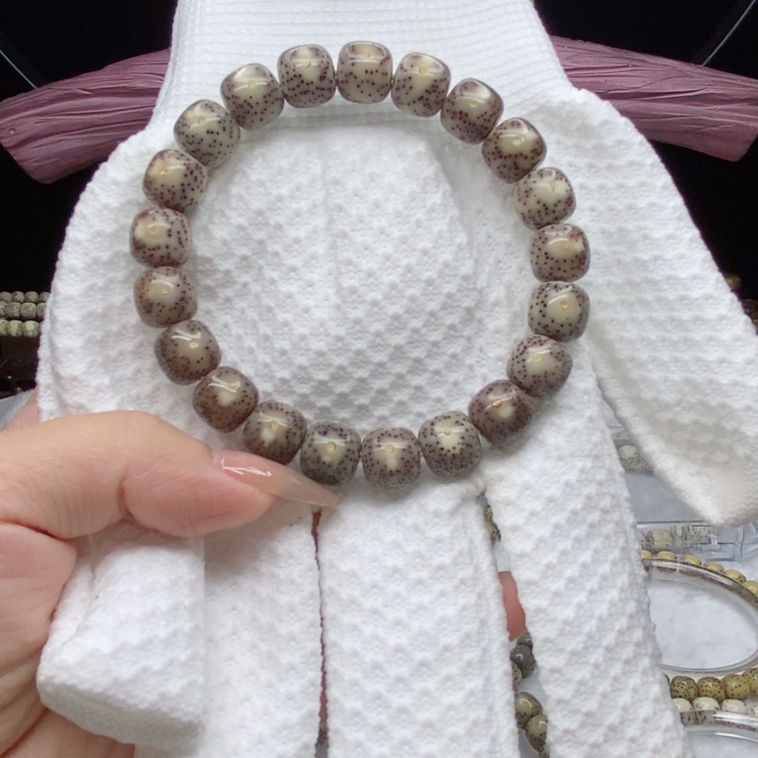 星月菩提手串11x10粉冰