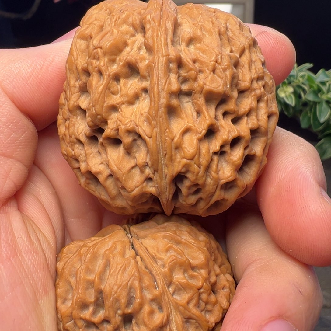 文玩核桃吊坠霹雳锤45mm，72.5克