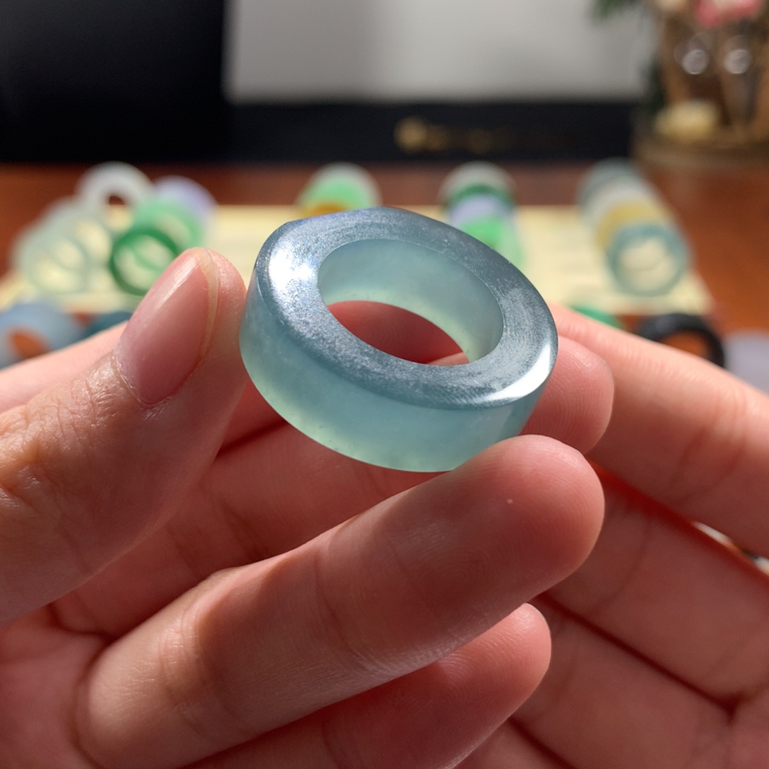 定制翡翠未镶嵌夜***蓝翡翠