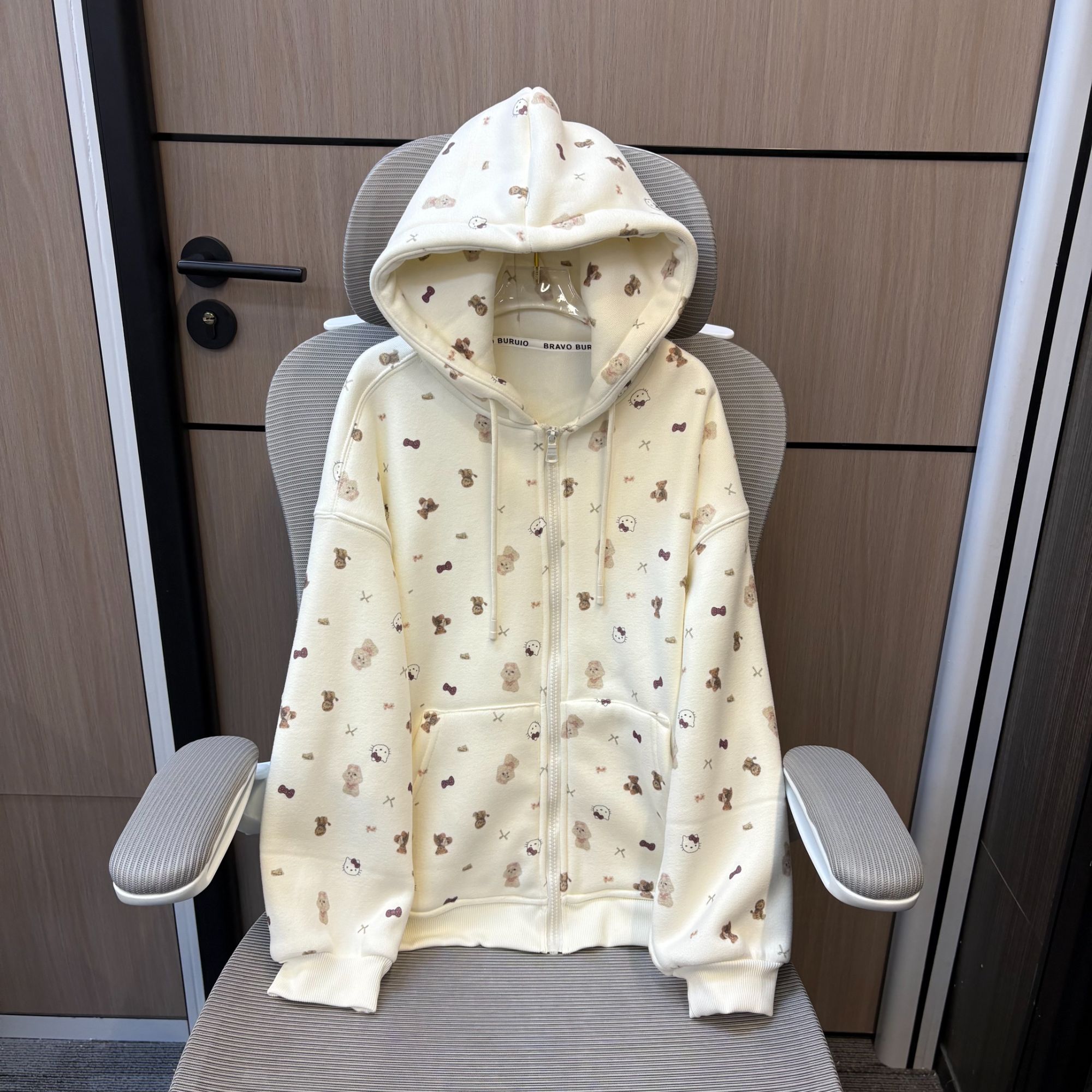 【清货】冬款韩系凯蒂小熊满印加绒女童连帽外套  F285 285 H 